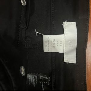 H&M black skinny jeans size 4 never worn